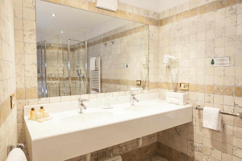 Landhotel Tharerwirt Olang Δωμάτιο φωτογραφία